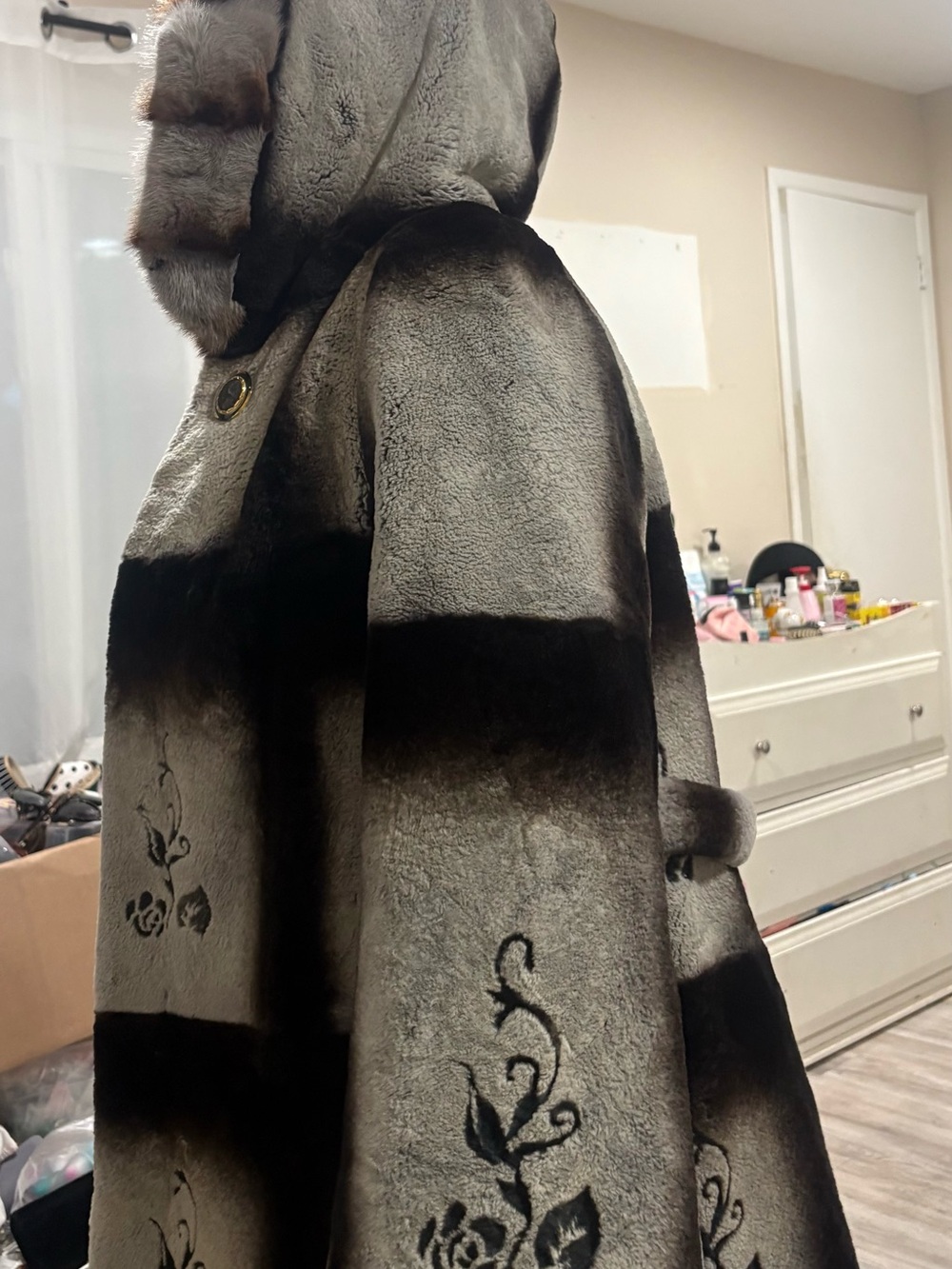 Genuine chinchilla hooded fur coat - Picture 8 of 15